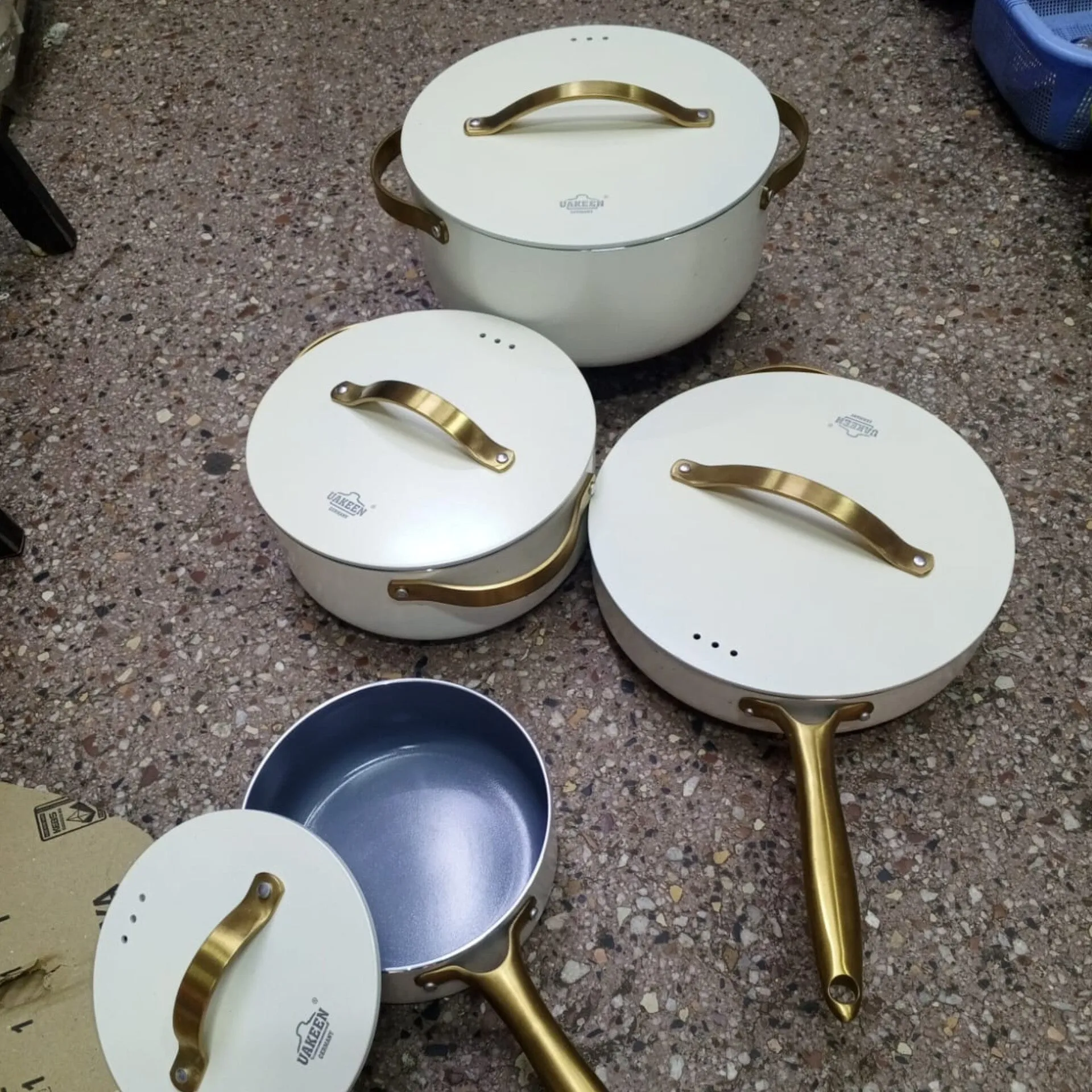 8pc Cookware set