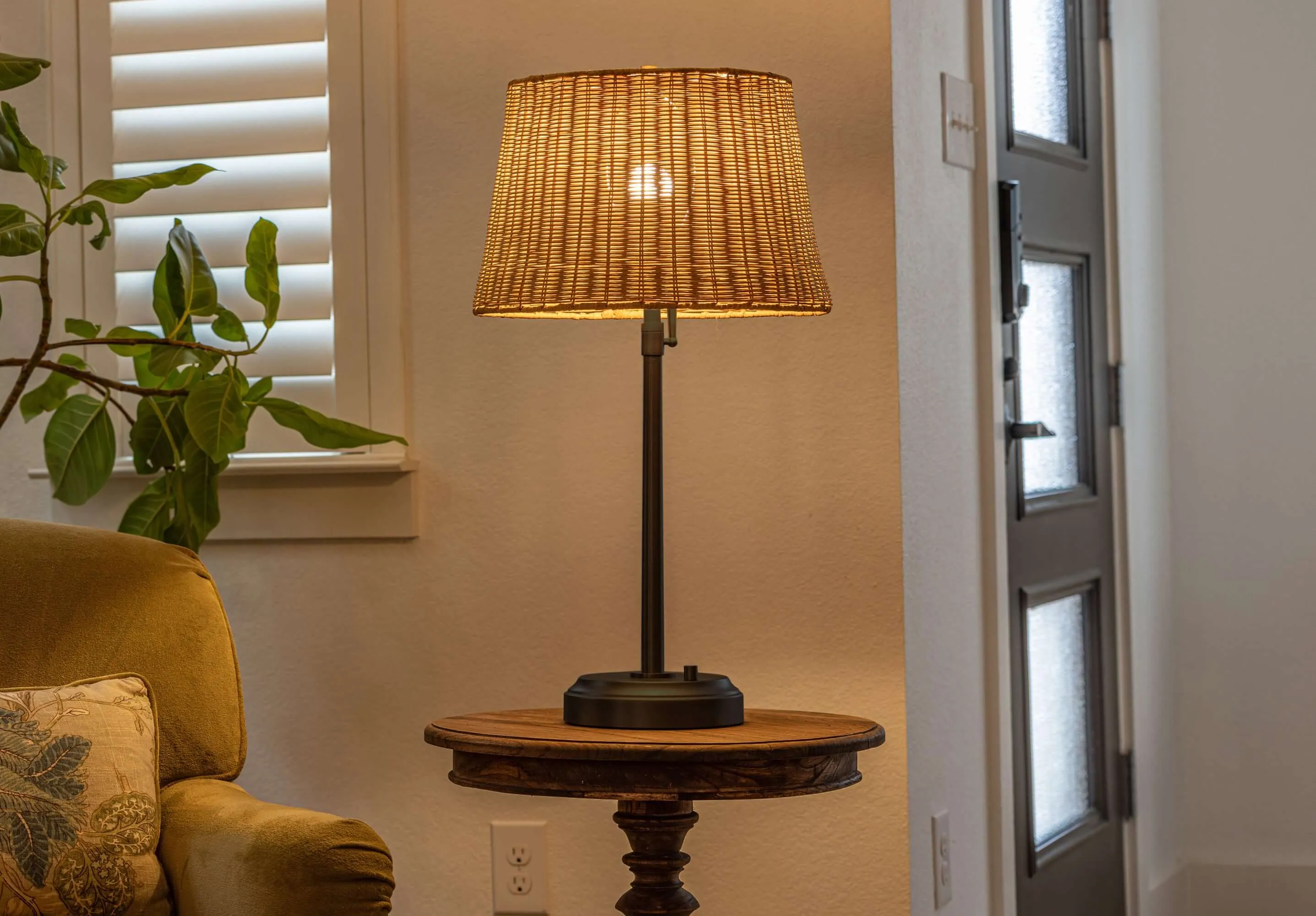 Alexis Cordless Table Lamp - Black with Rattan Shade