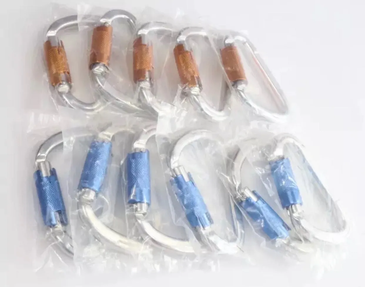 Auto lock carabiner