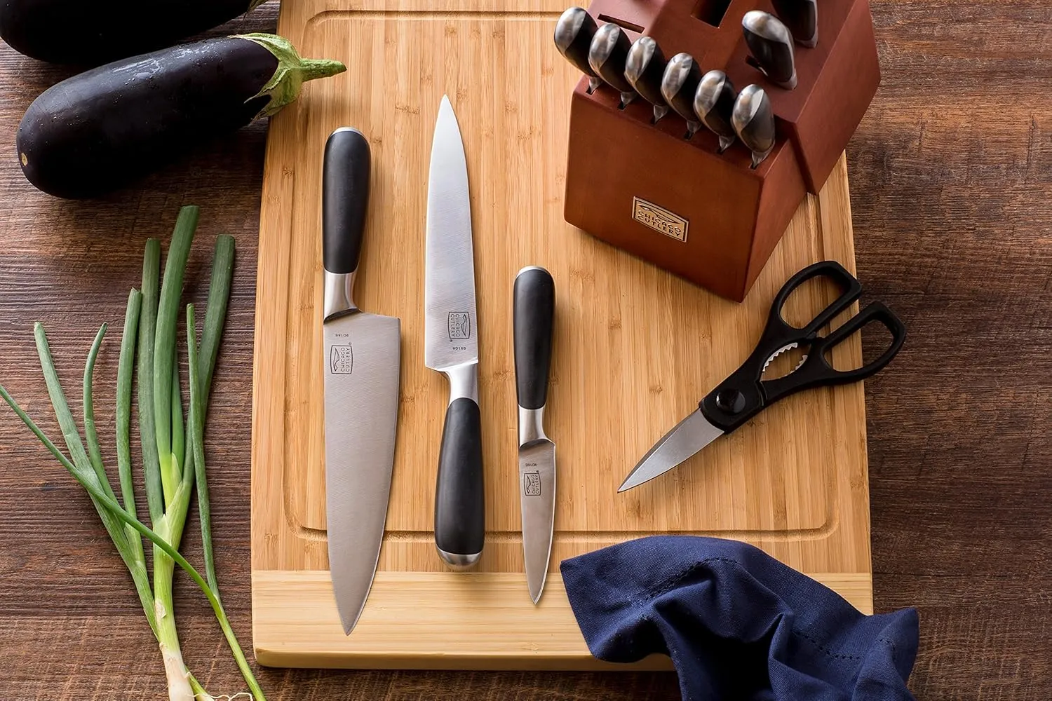 Chicago Cutlery Belden 15 Piece Premium Kitchen Knife Set with Cherry-Stain Block, Stainless Steel Blades to Resist Rust, Stains, and Pitting, Knives Set for Kitchen