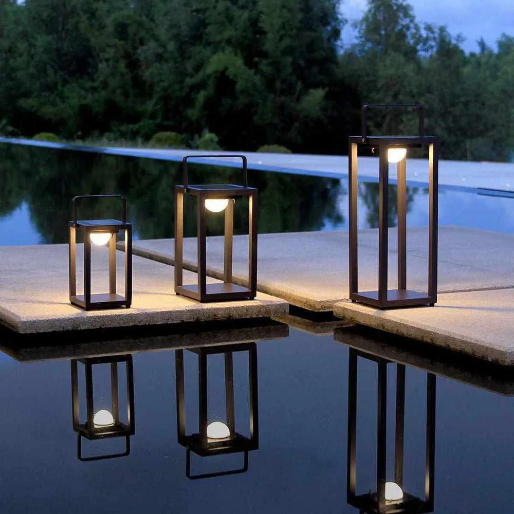 Courtyard Solar Lantern Black Large