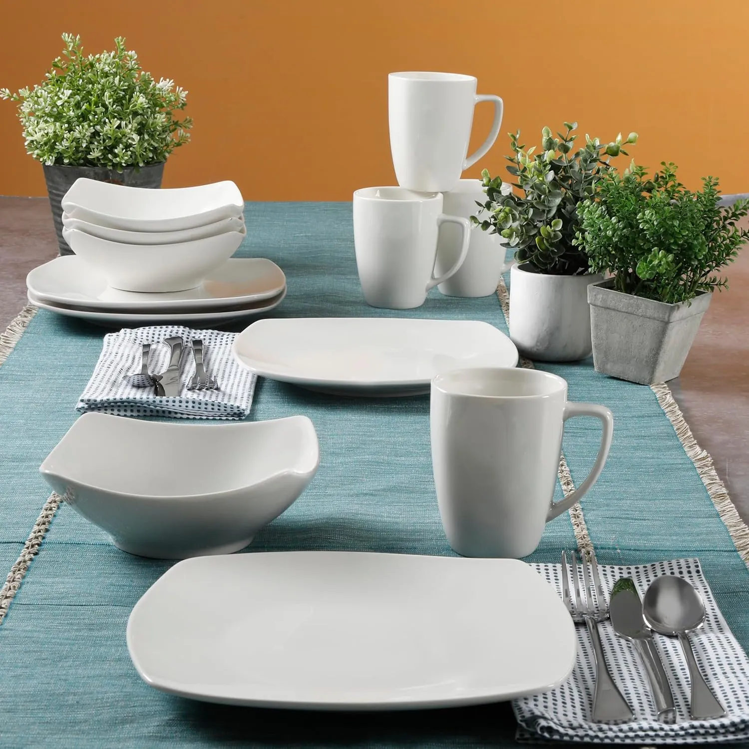 Gibson Home Zen Buffet (Service for 8) 24 Piece Plates and Bowls Porcelain Solid Color Dishes Ceramic Dinnerware Set - White