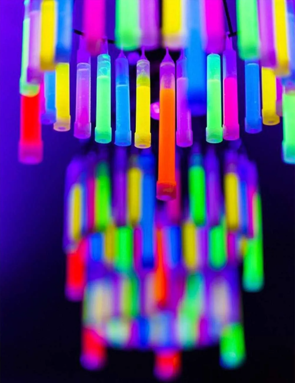 Glow Fever Glow Sticks Bulk 100ct Premium Glow in The Dark Light Up with Lanyards, for Party Supplies, Party Favors, Birthday, Halloween, Super Bright, Lasts Up to 12 hrs
