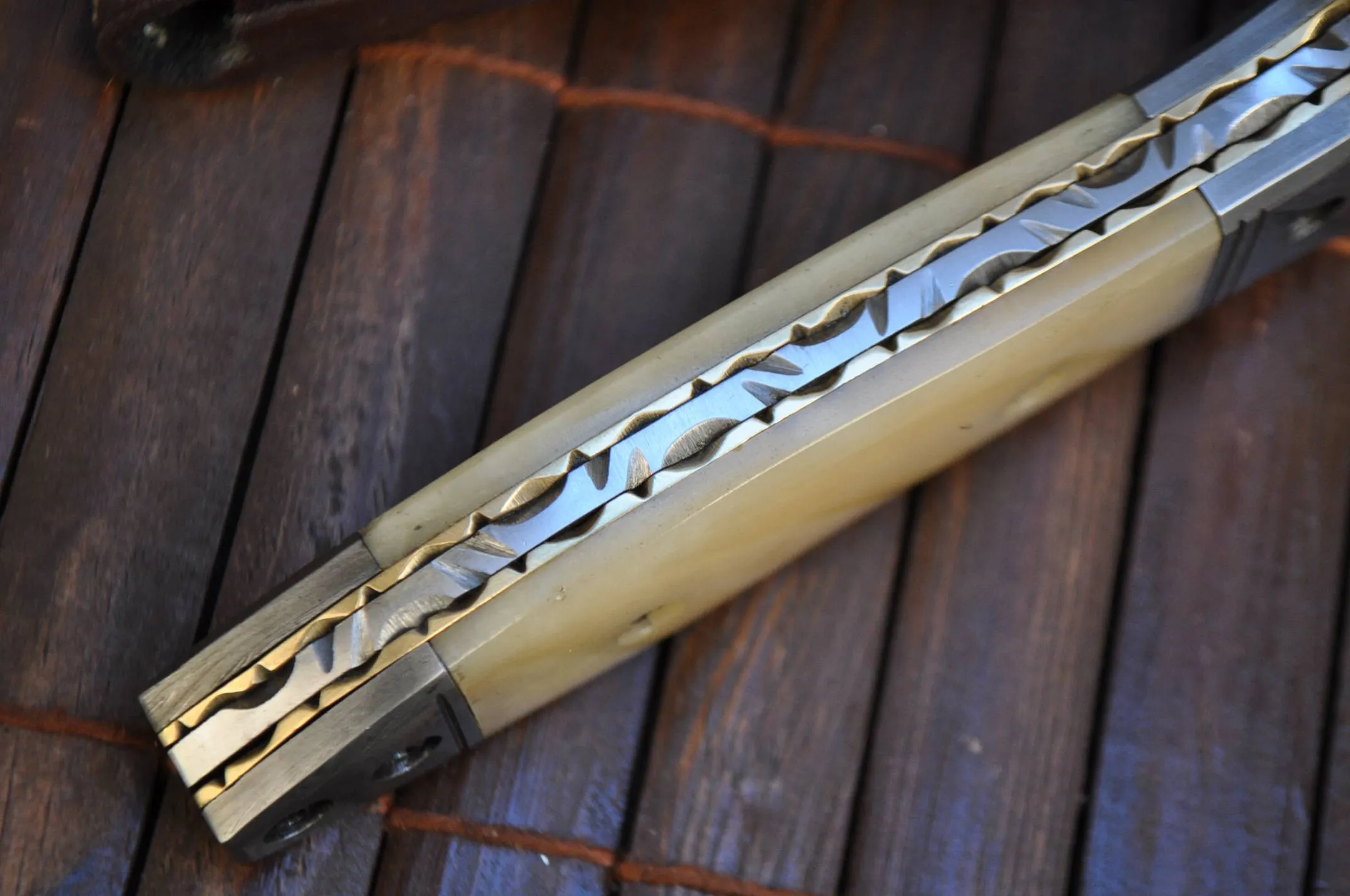 Hunting knife folding damascus steel folding knife with lock