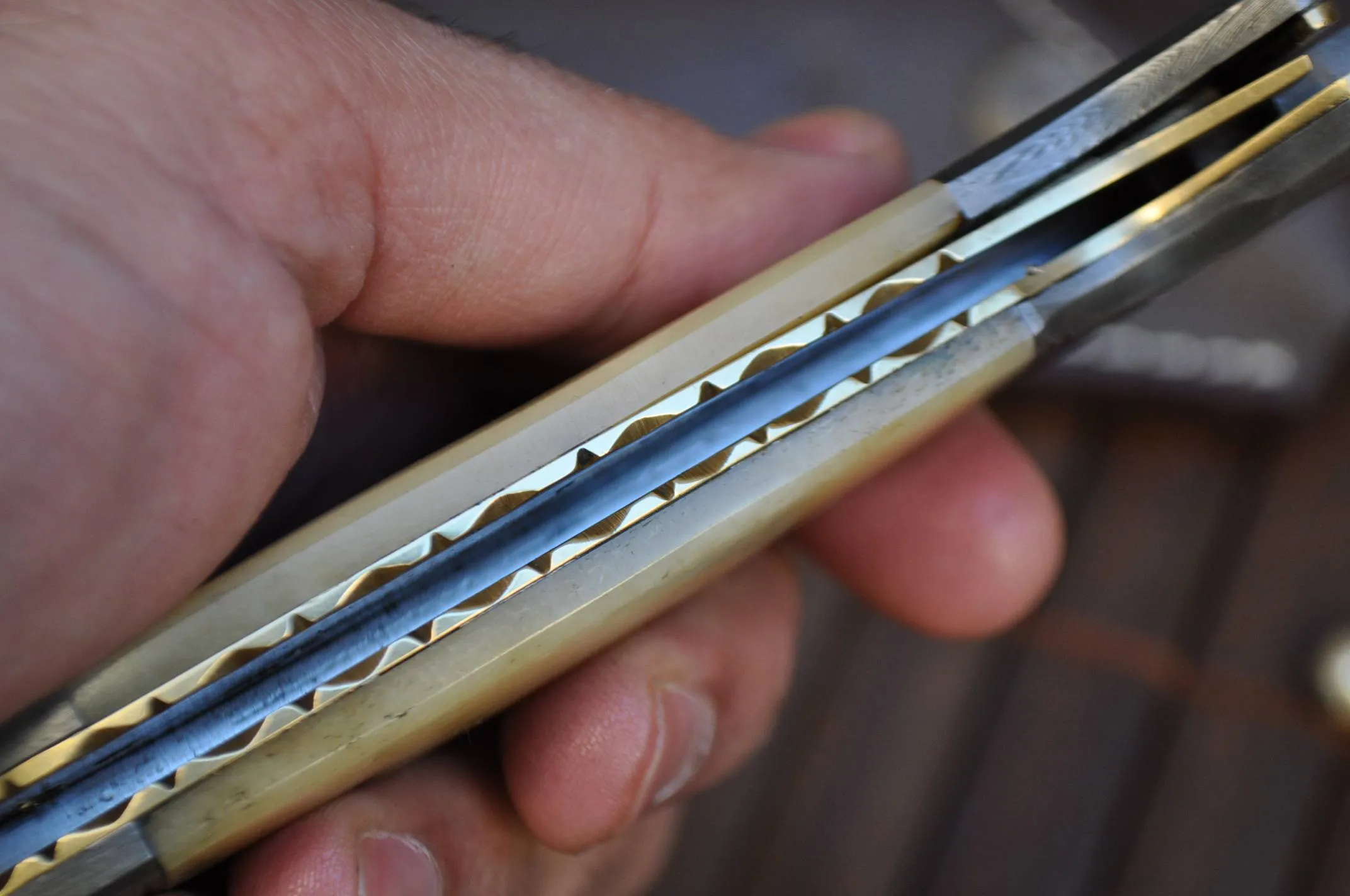 Hunting knife folding damascus steel folding knife with lock