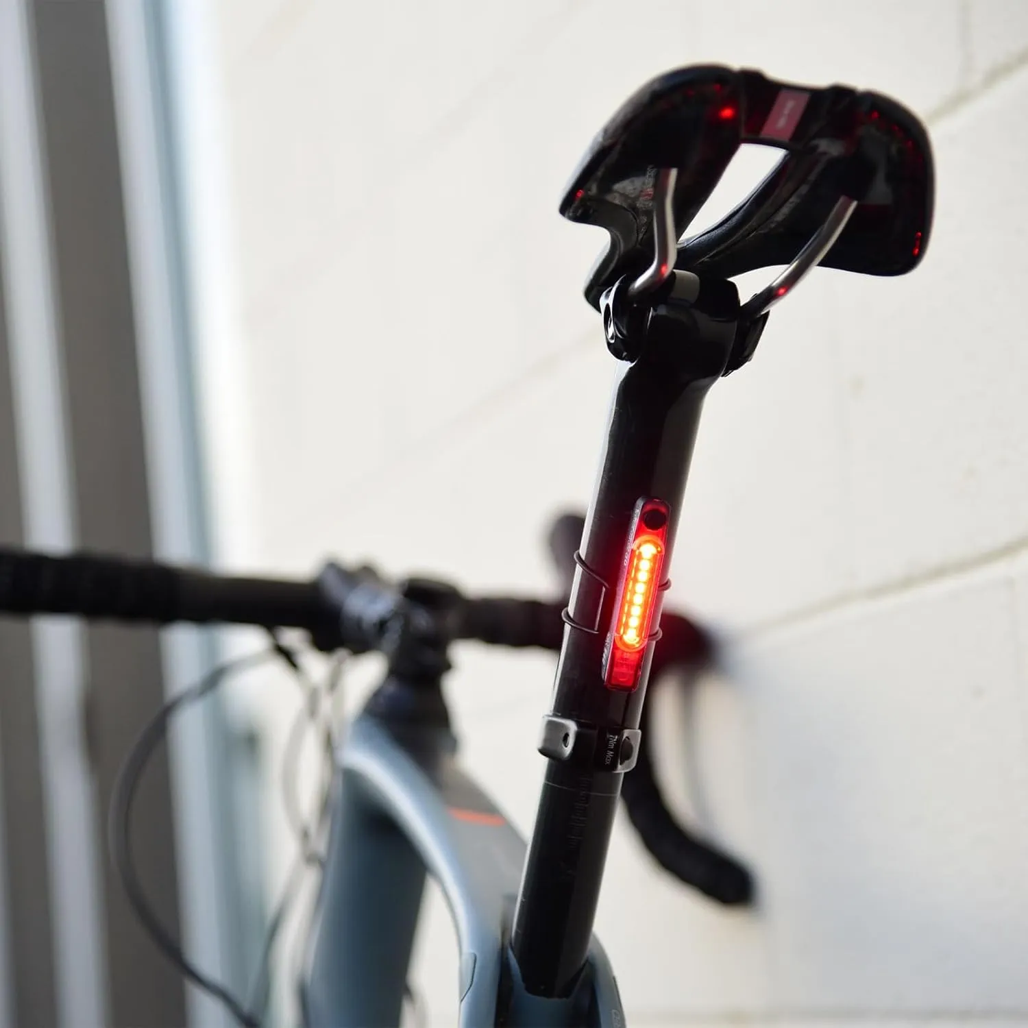 LEZYNE Stick Drive Rear Light - Bicycle USB Rechargeable Durable Weather-Resistant IPX7 White LED Tail Light with 2 Solid & 5 Flash Modes | Magnetic Clip Mount/Seat Clamp Mount | 30/40 Lumens