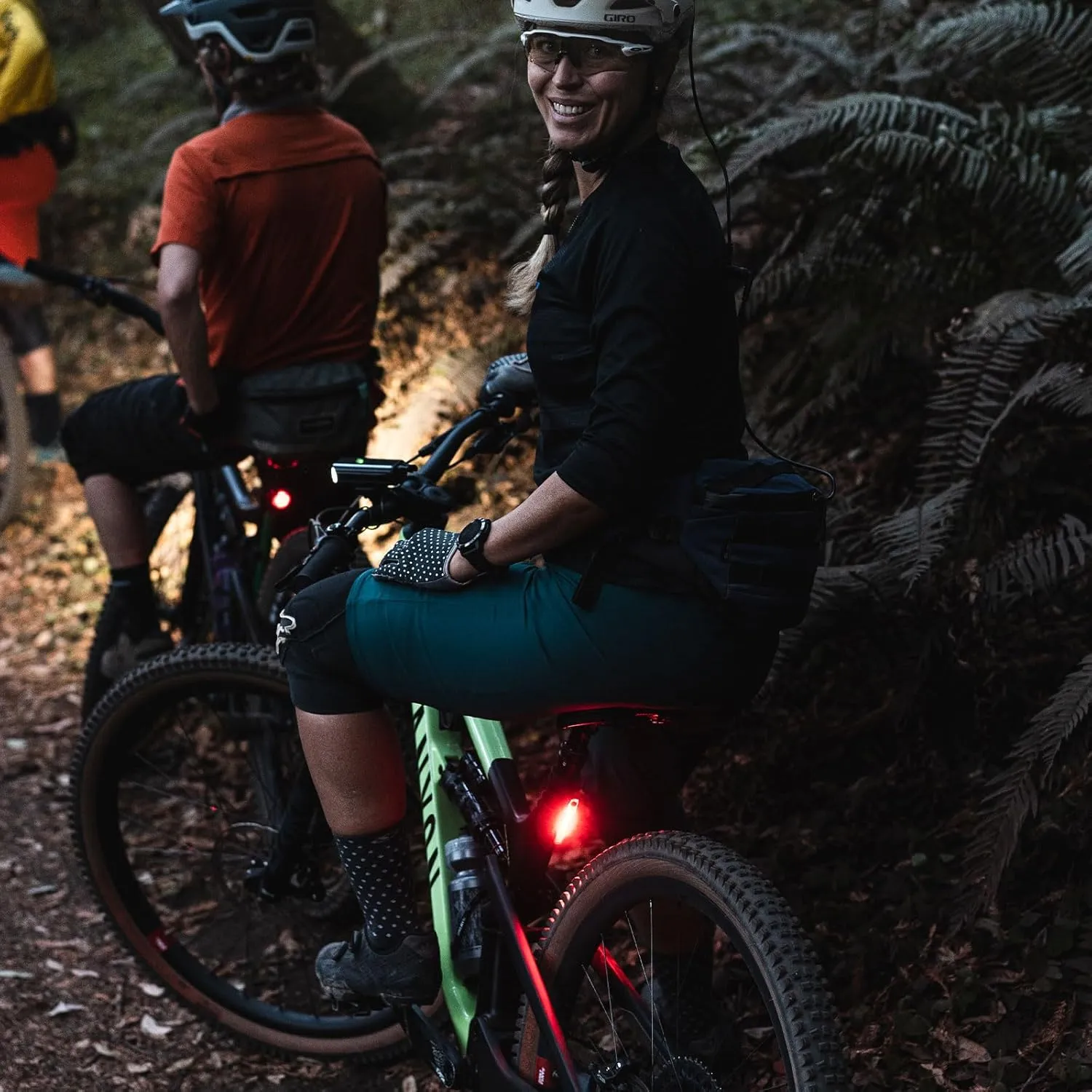 LEZYNE Stick Drive Rear Light - Bicycle USB Rechargeable Durable Weather-Resistant IPX7 White LED Tail Light with 2 Solid & 5 Flash Modes | Magnetic Clip Mount/Seat Clamp Mount | 30/40 Lumens