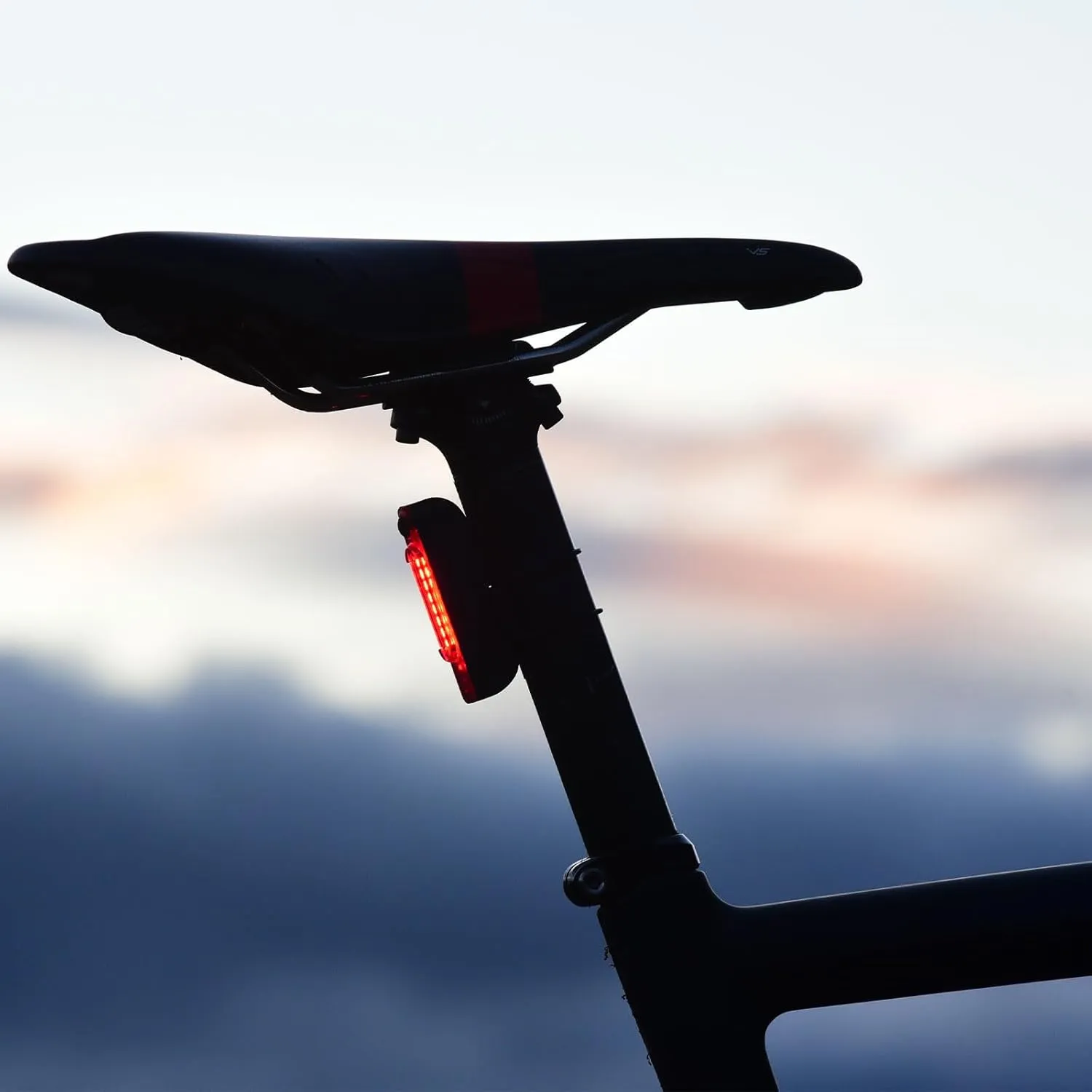LEZYNE Stick Drive Rear Light - Bicycle USB Rechargeable Durable Weather-Resistant IPX7 White LED Tail Light with 2 Solid & 5 Flash Modes | Magnetic Clip Mount/Seat Clamp Mount | 30/40 Lumens