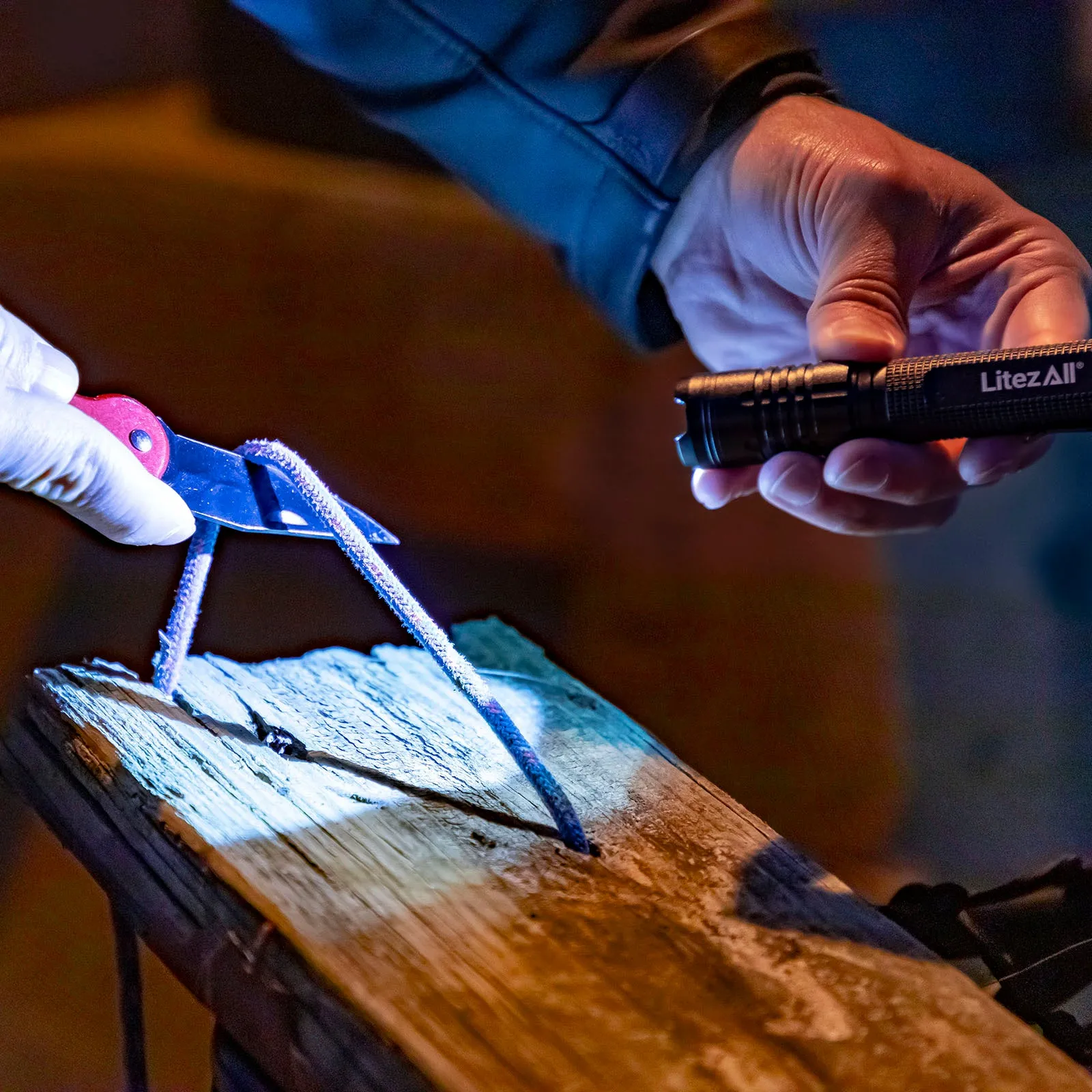 LitezAll 280 Lumen Tactical Flashlight and Pocket Knife Combo