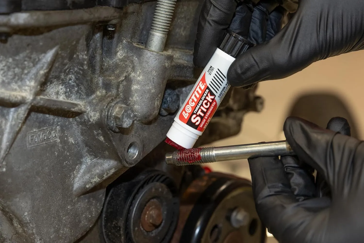 Loctite 268 Threadlocker Red Glue Stick - High Strength Thread Lock, High Temp, Heavy-Duty Applications, Works on All Metals - 9 g, 1 Pack