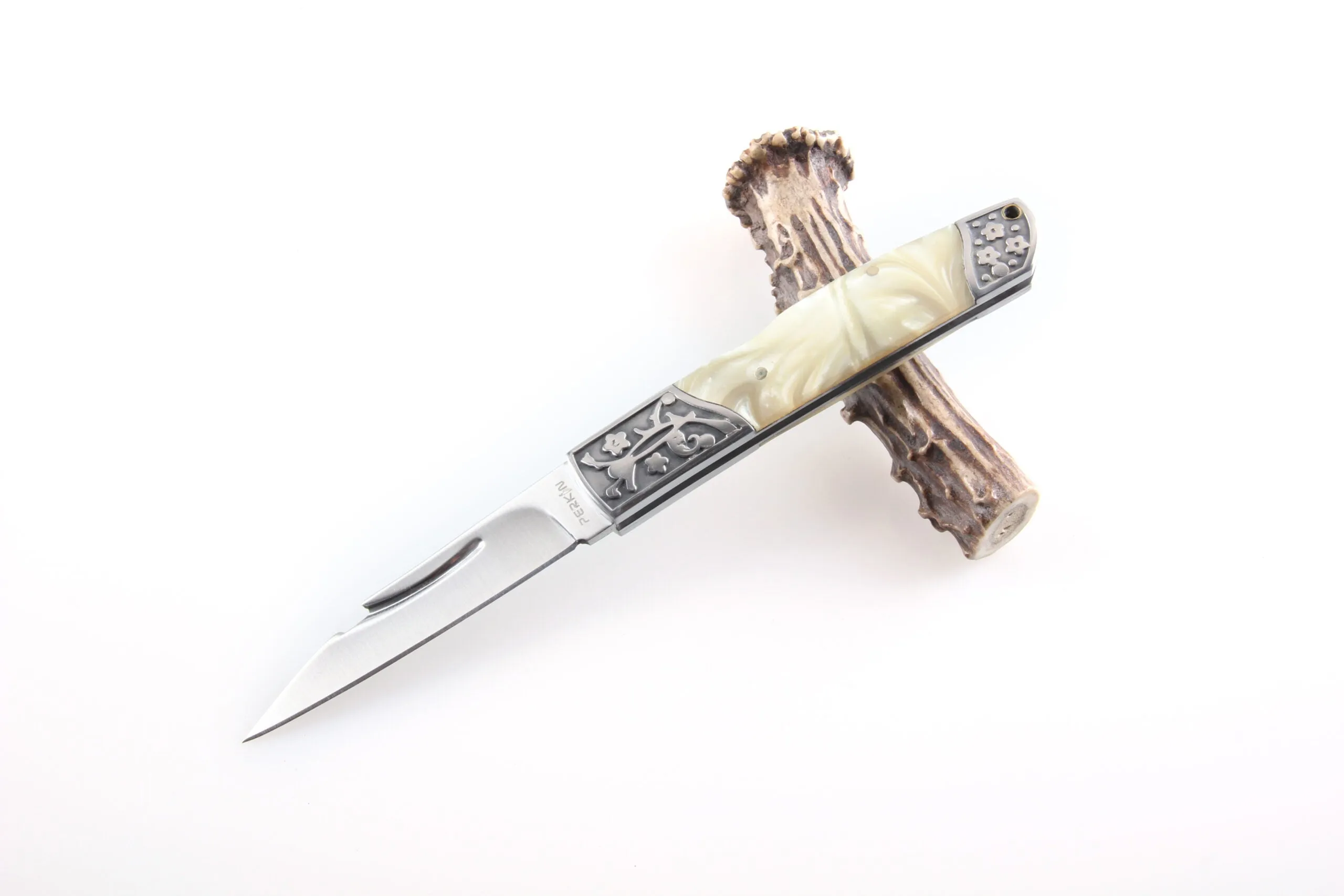 Perkin Knives Folding Pocket Knife Stainless Steel Camping and Outdoor FB0144-3W