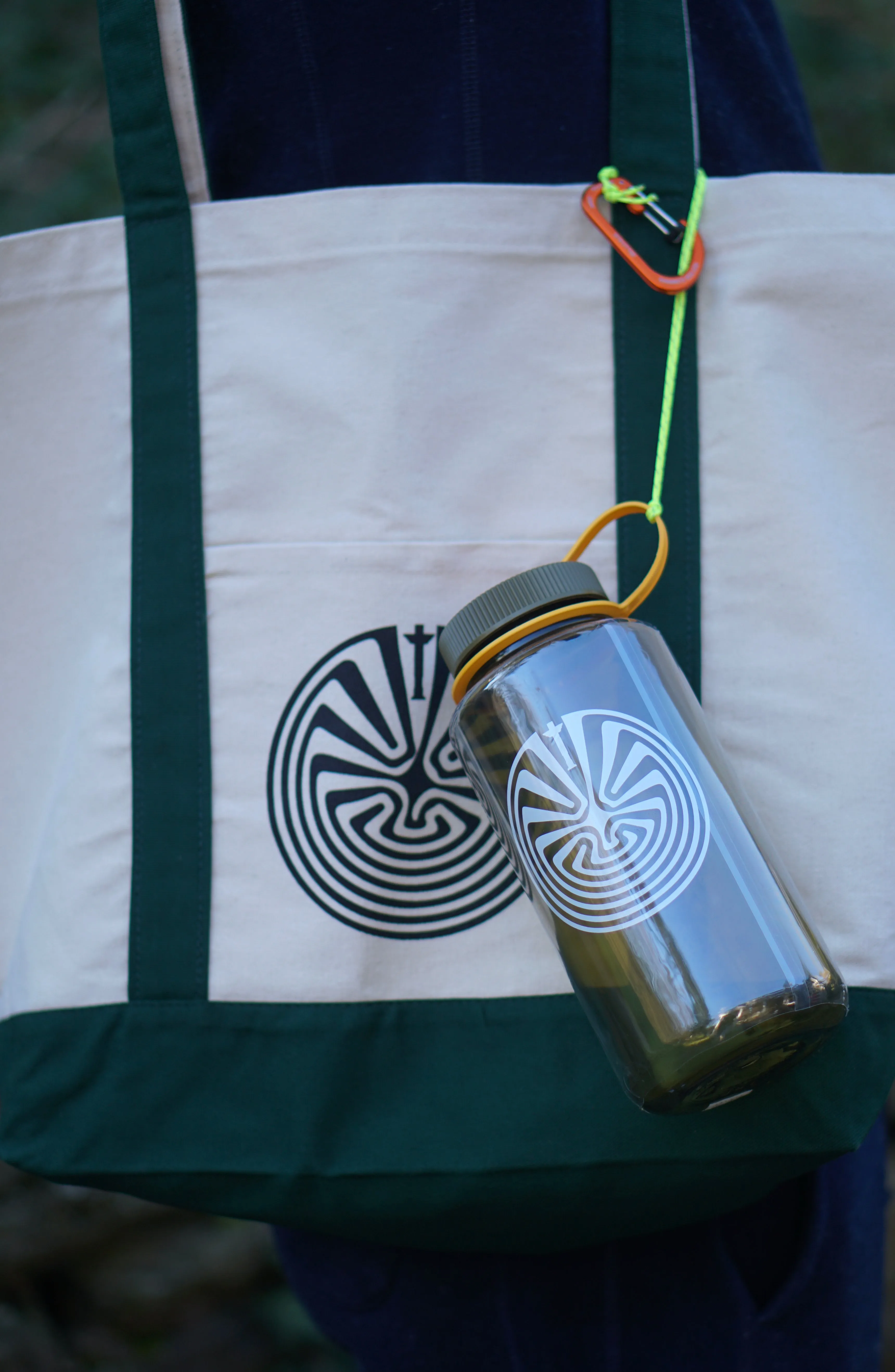 Totem Brand Co. x Nalgene "Totem in the Maze" 32 oz. Tritan Wide Mouth Bottle - Seafoam/Iridescent-Platinum